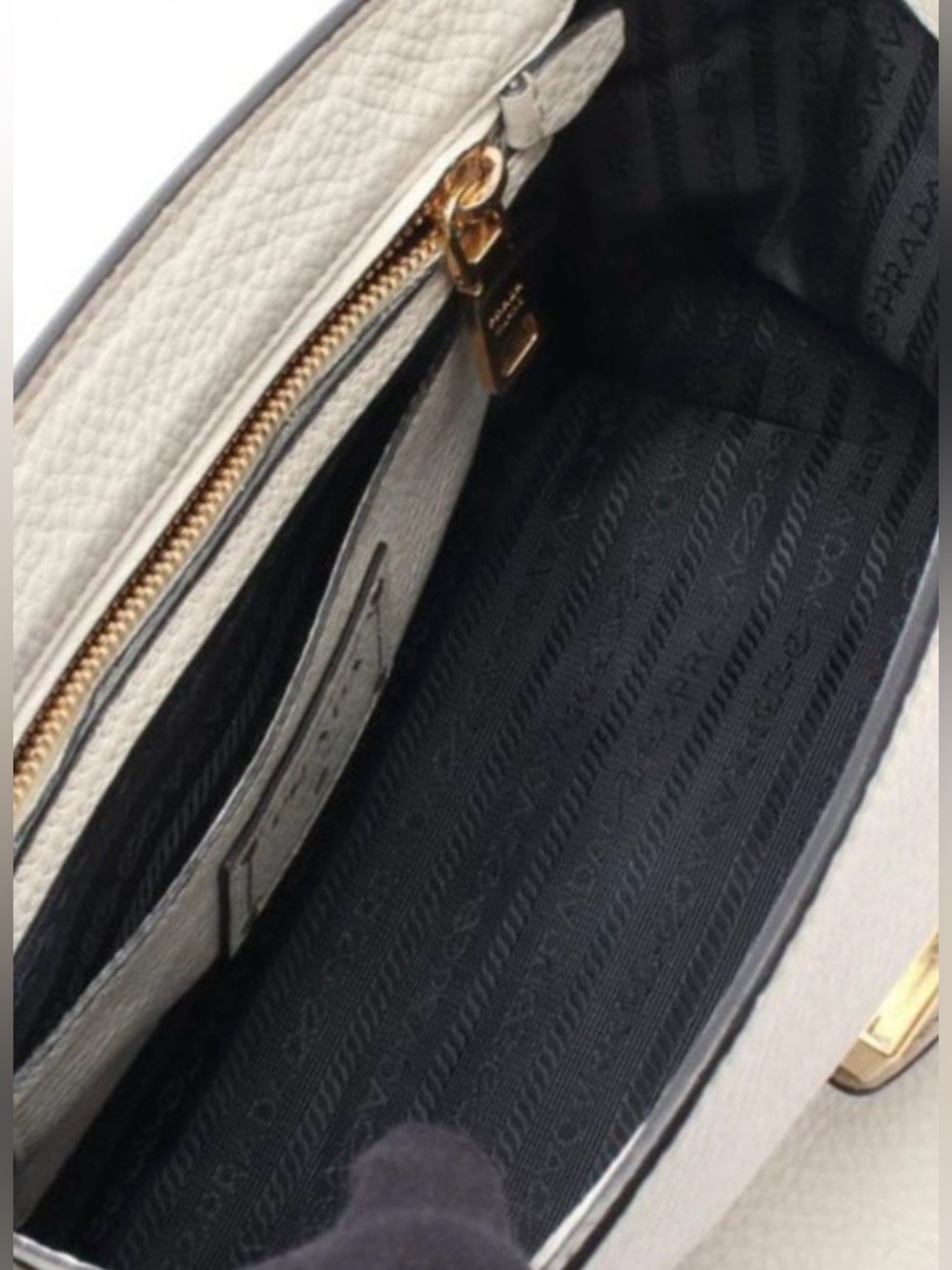 Prada “Bianco”Vitello Daino Leather Sound Flap top 2way #58M/Italy - Picture 8 of 16